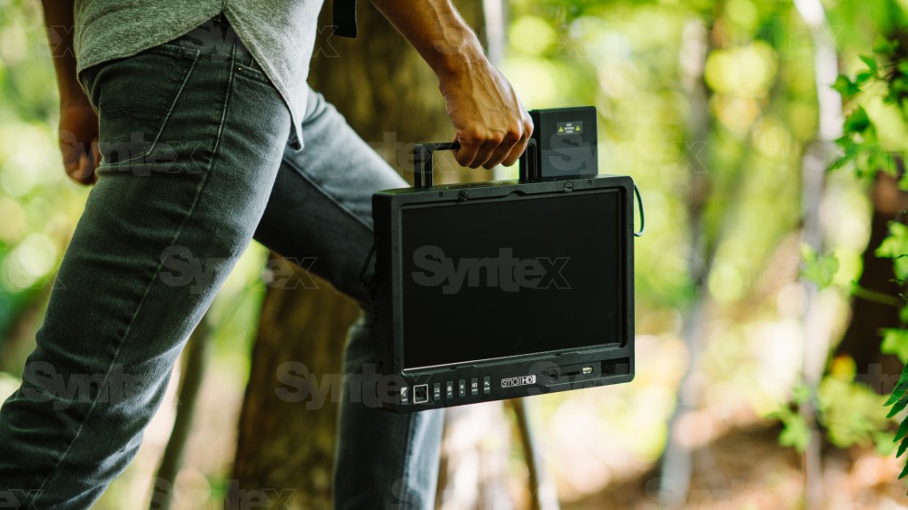 SmallHD 1303 Studio / SYNTEX.TV
