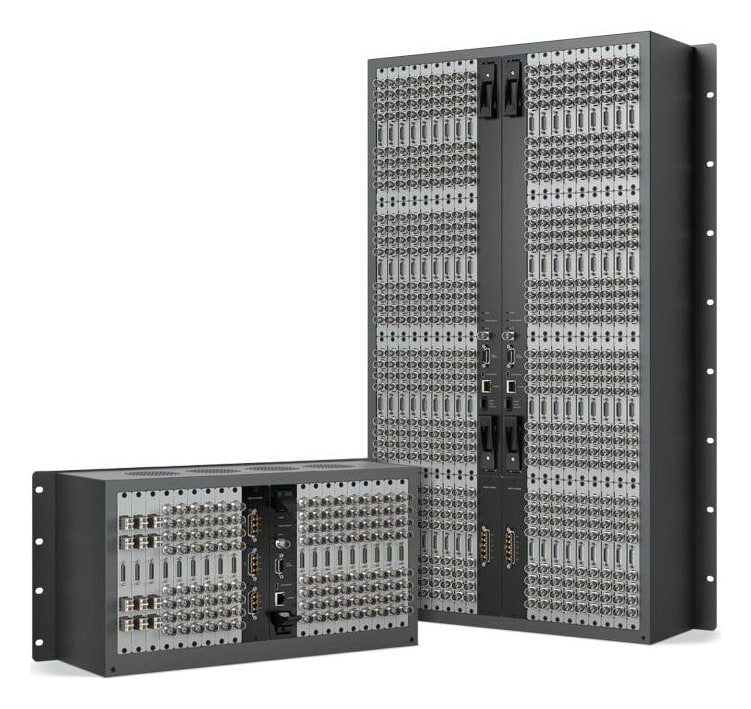 Blackmagic Universal Videohub 288 – Two frame sizes, the same cards