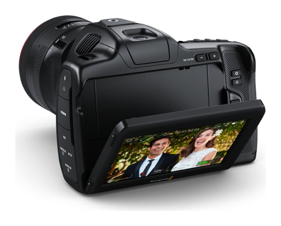 Blackmagic Pocket Cinema Camera 6K Pro – Tilting 1500 nit HDR screen