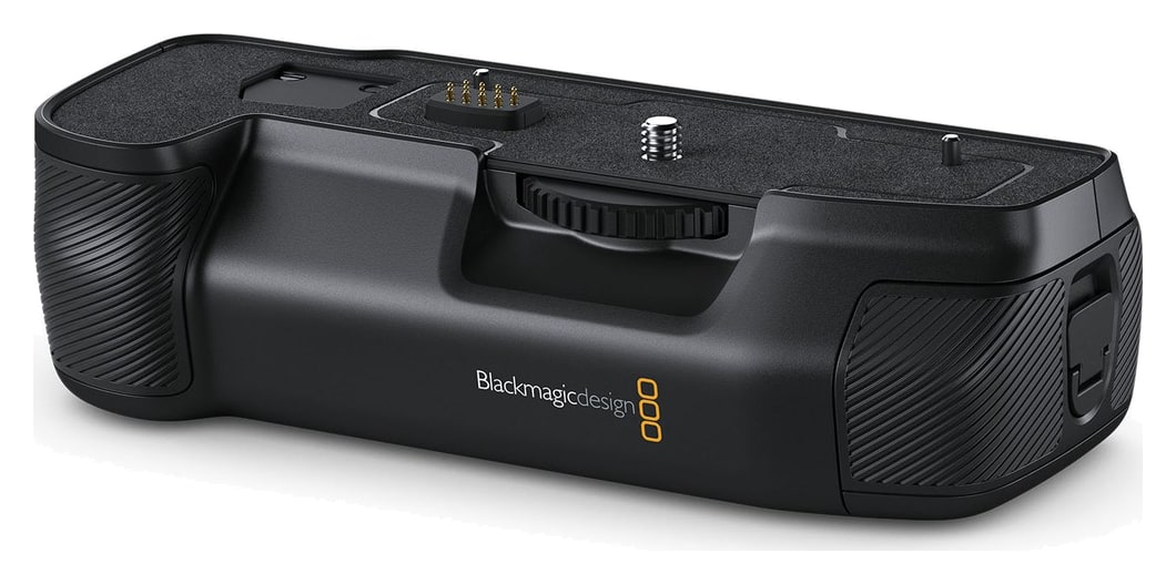 Continuous shooting for over three hours – Two NP-F570 batteries