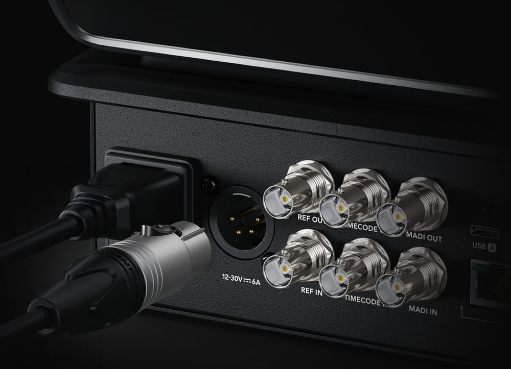 ATEM Television Studio HD8 ISO 2TB – Built-in mains power and 12 V backup