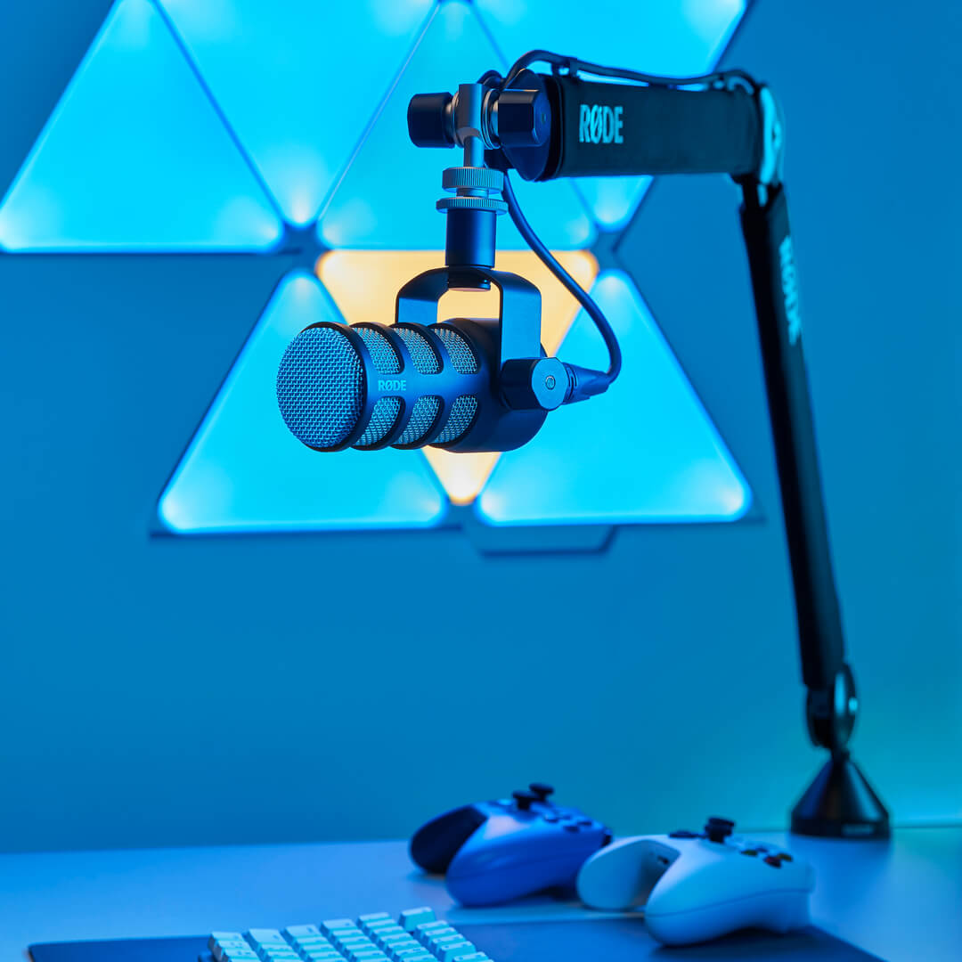 RØDE PSA1+ with PodMic above a desk