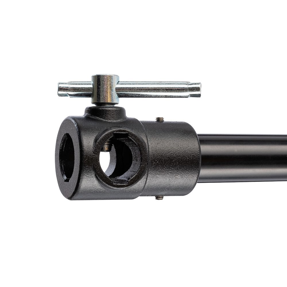 Detail of the Manfrotto 272B three-section design