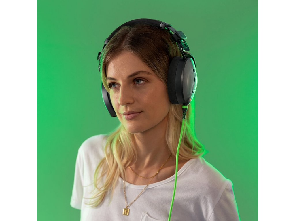 Cable with NTH-100 headphones