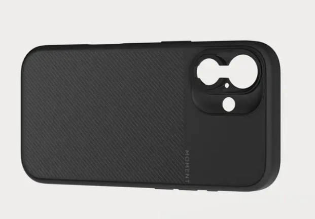 Moment Camera Case iPhone 16 Plus Black, camera-side view