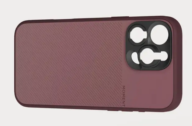 Moment Camera Case iPhone 16 Pro Max Red Clay, camera-side view