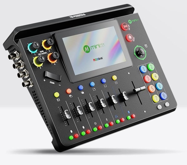 Touchscreen and two HDMI outputs