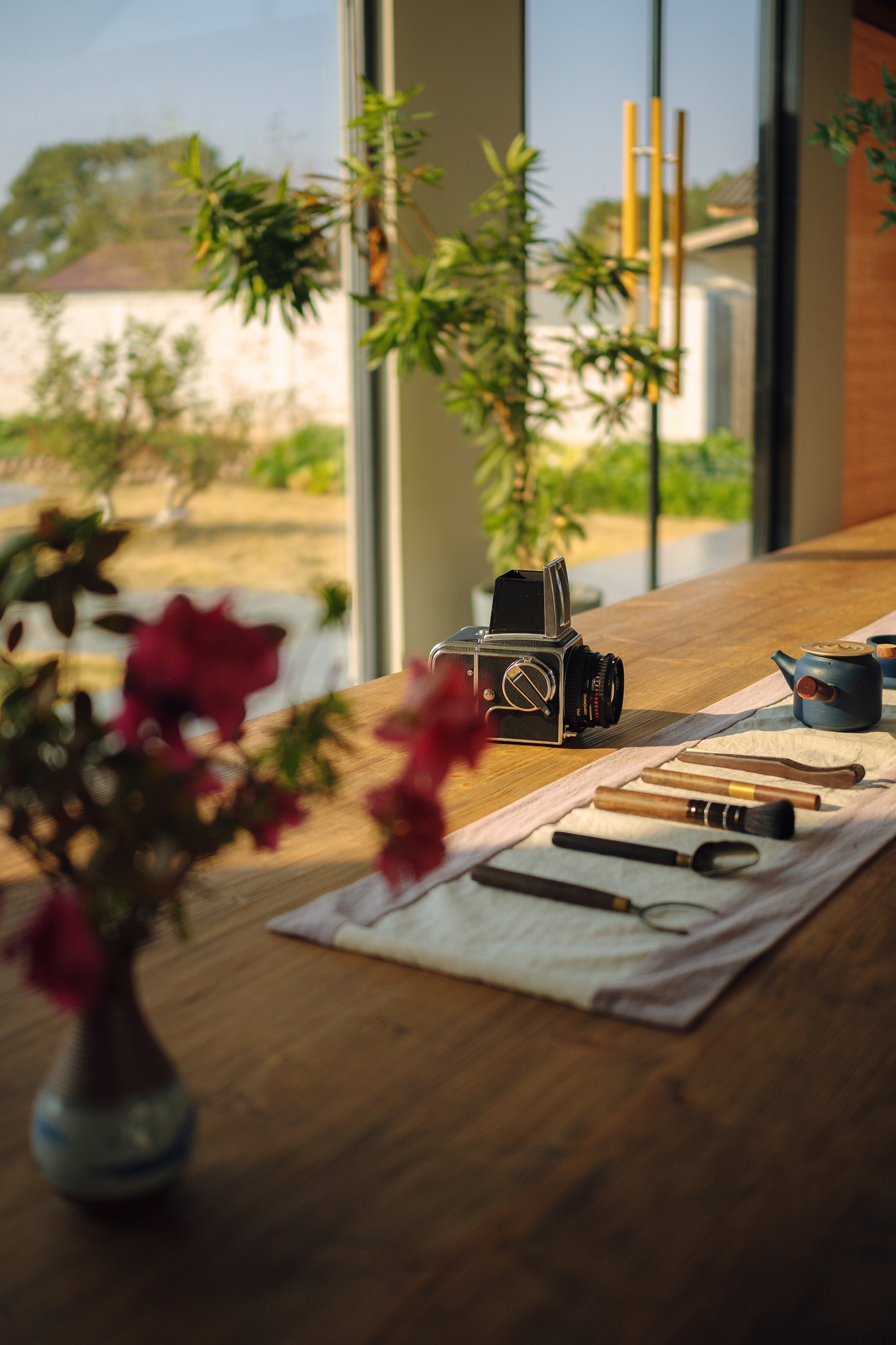 F1.7 for low light and subject separation