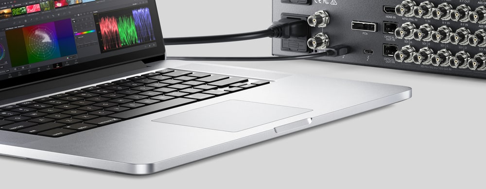 Blackmagic Design UltraStudio 4K Extreme 3 – Built-in hardware H.265 encoder