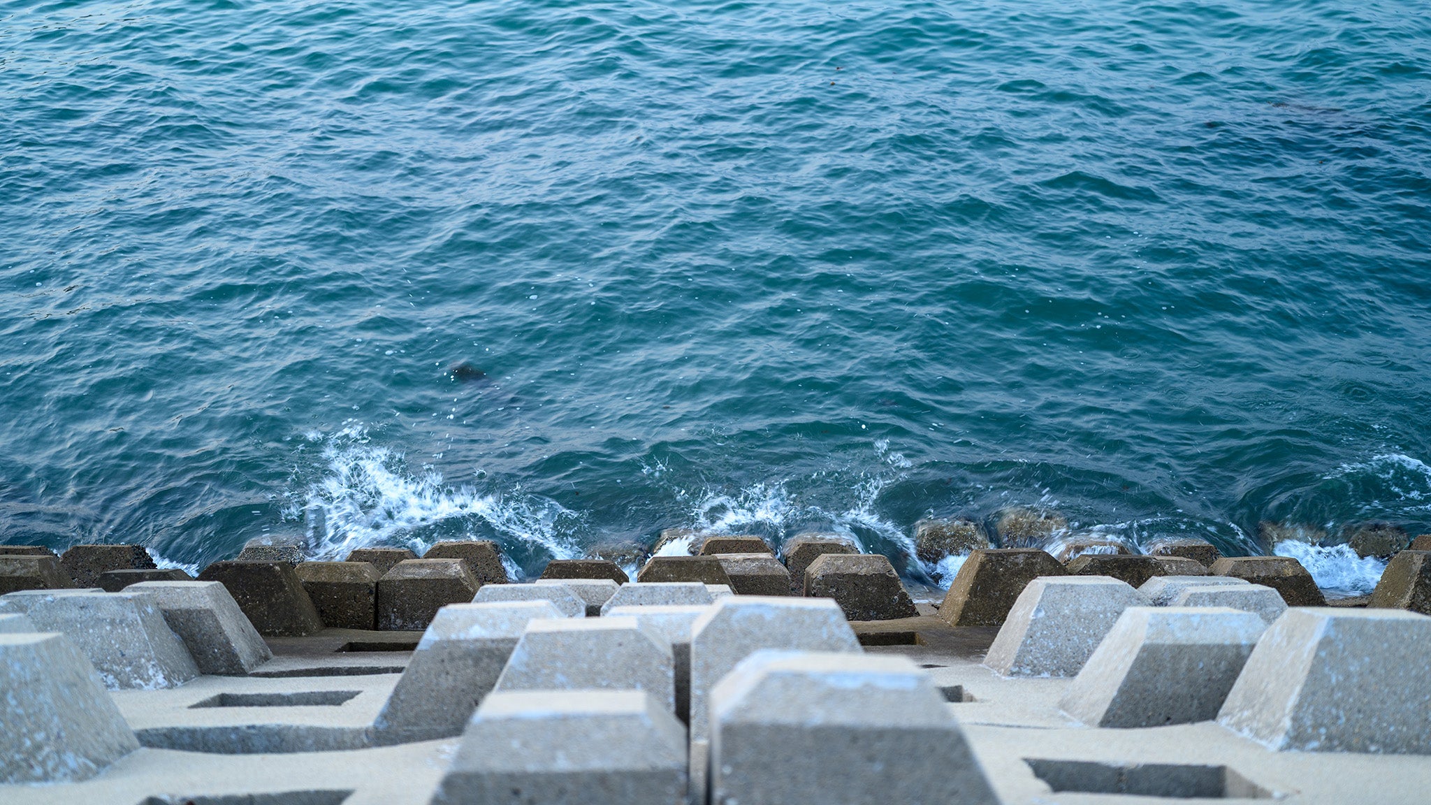 Sea sample photograph Viltrox 50mm F2 Air