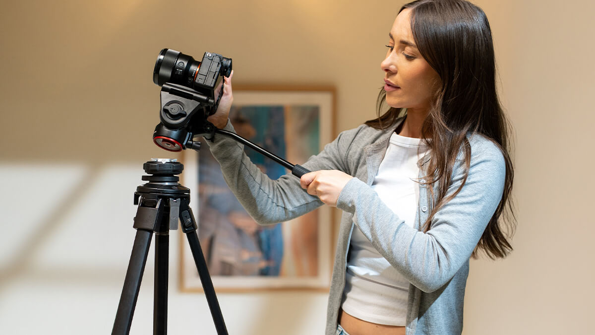 Manfrotto ONE MTONEC carbon hybrid tripod