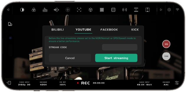 Monitor and stream in Accsoon SEE · Accsoon CineView 2 SDI
