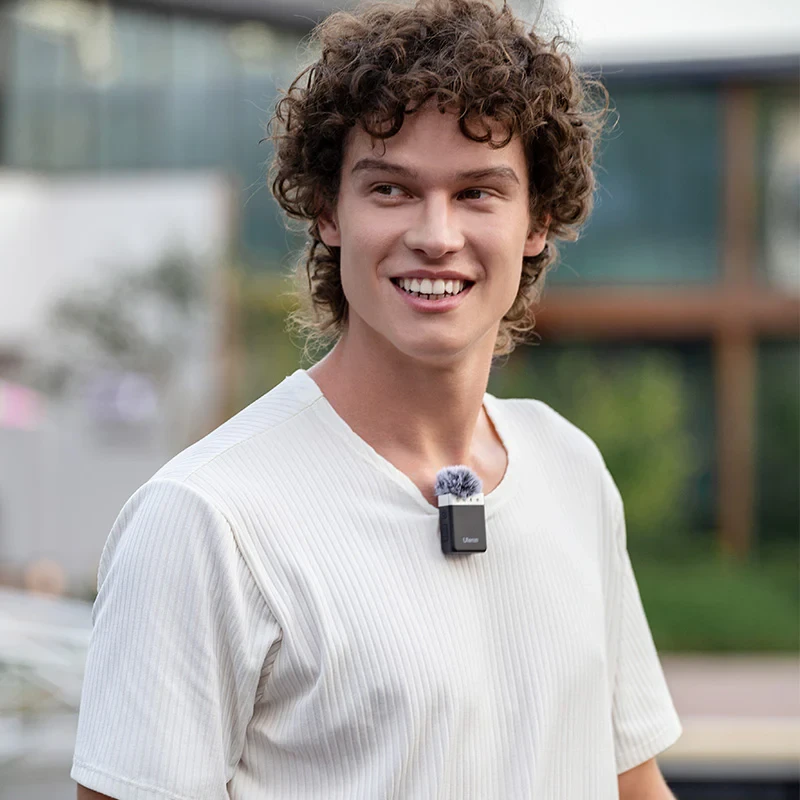 Ulanzi U‑Mic AM18 during wireless filming