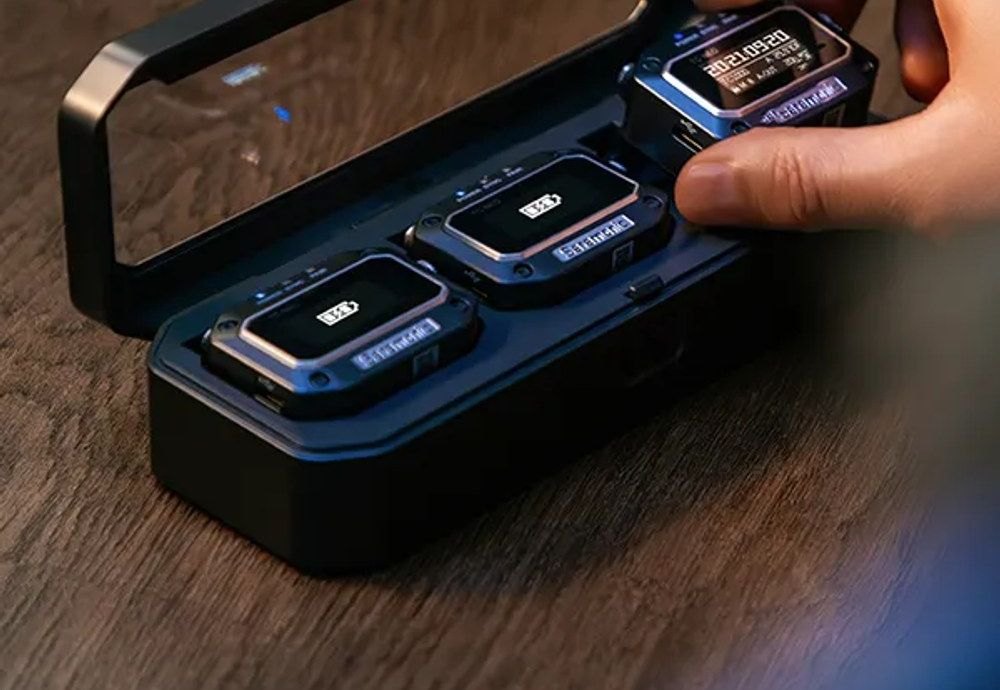 Saramonic TC-NEO Kit – Charging in the case