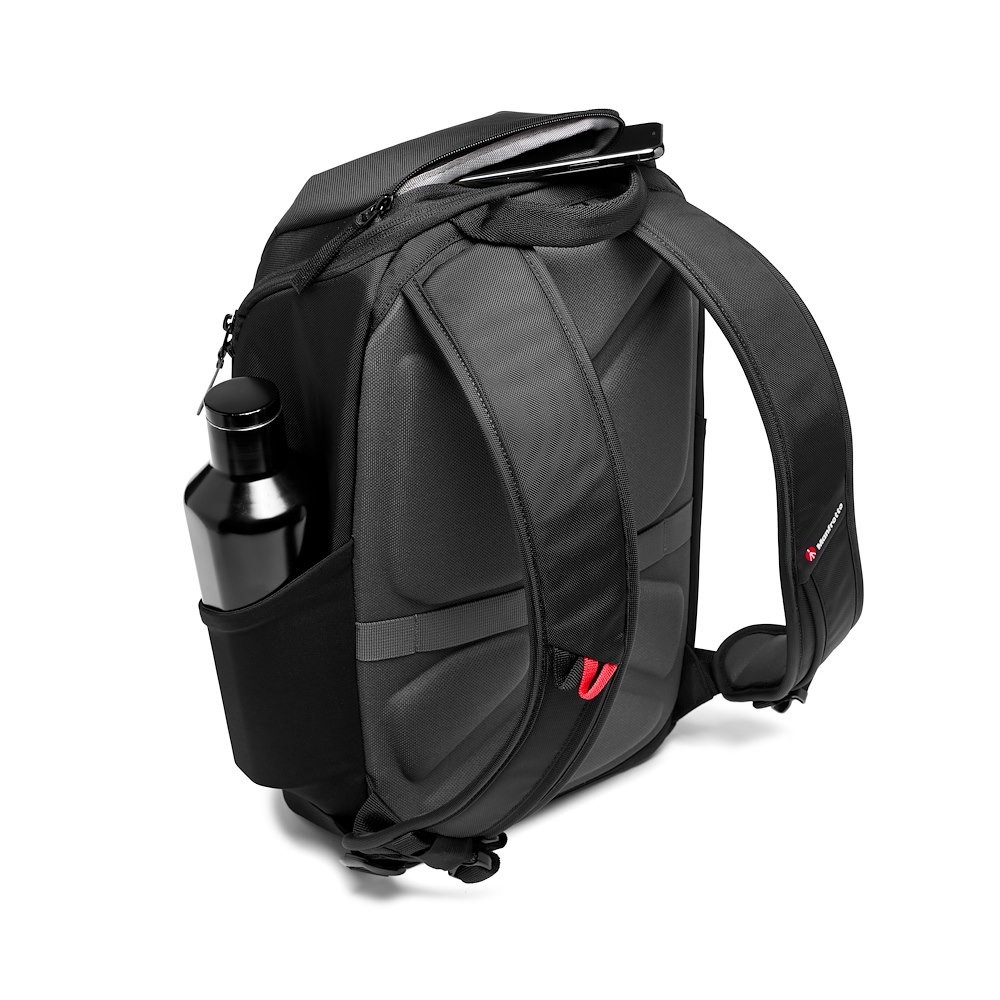 Back panel and laptop compartment