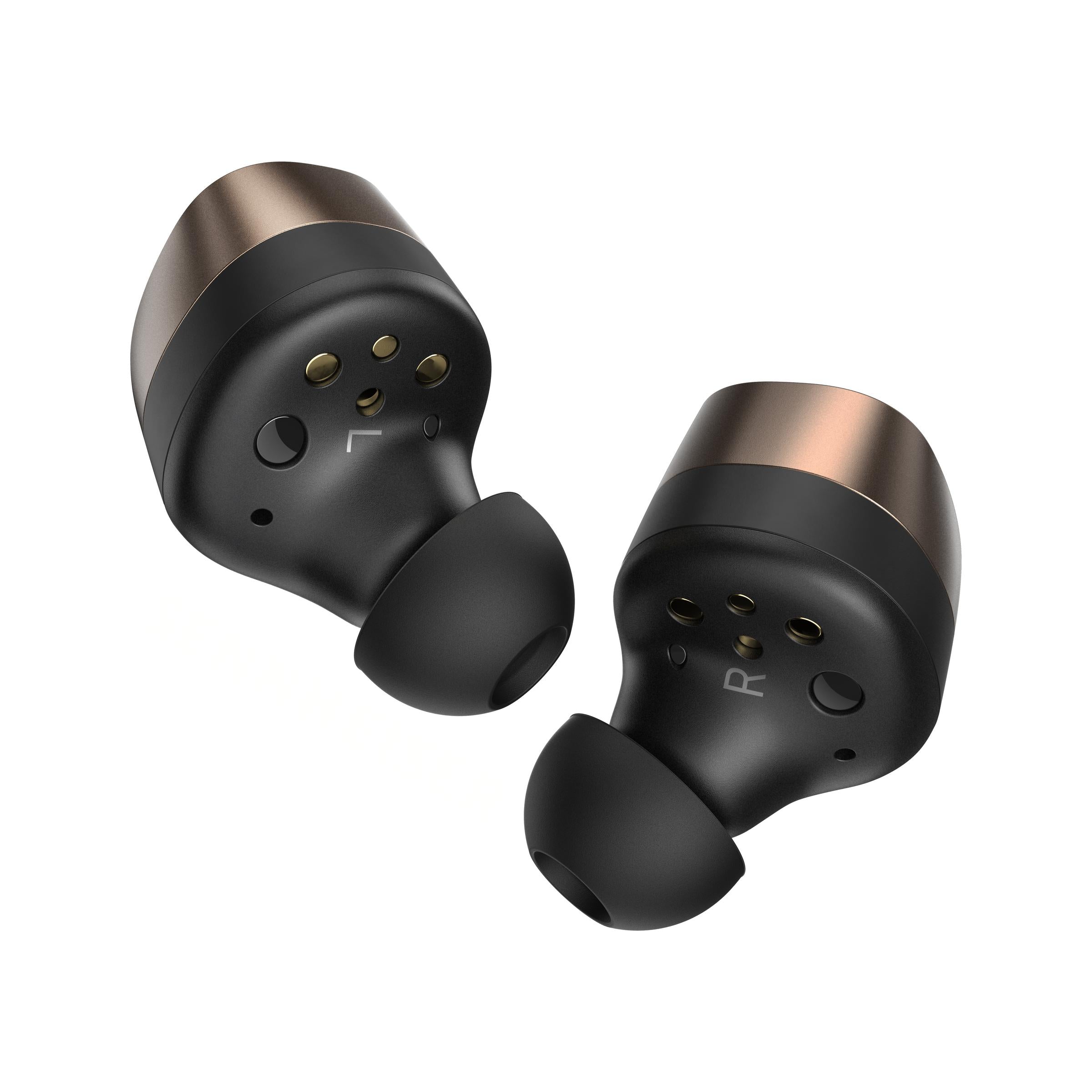 MOMENTUM True Wireless 4 Black Copper earbud detail