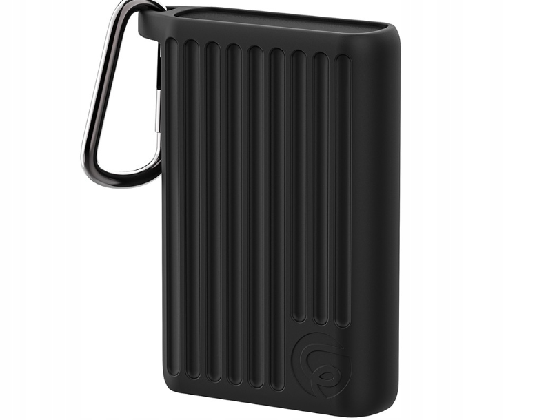 Ulanzi MCR-01 in its protective silicone case