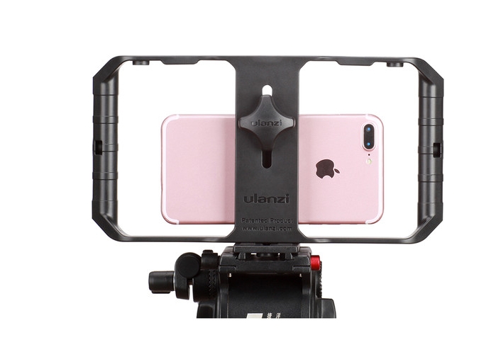 Ulanzi U-Rig Pro držení v ruce