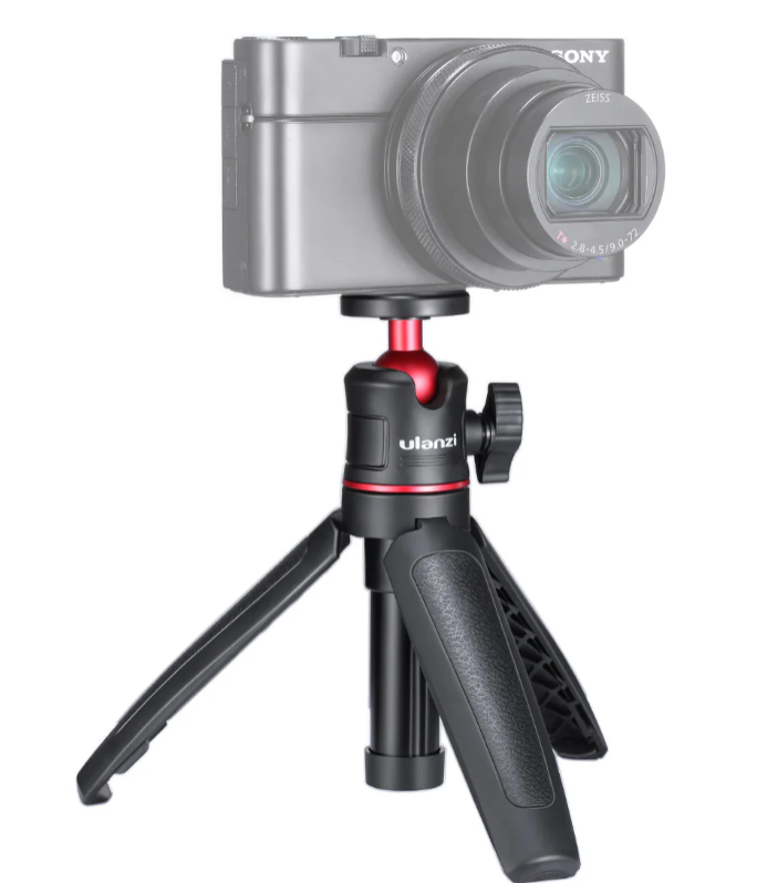 Ulanzi MT-08 tabletop tripod with compact camera