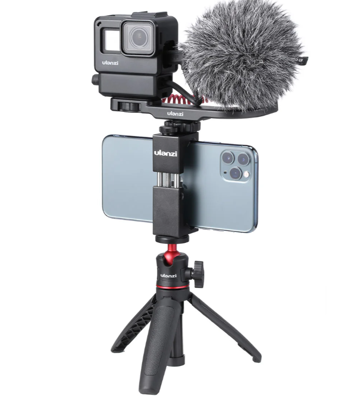 Ulanzi MT-08 supporting a mobile vlogging setup