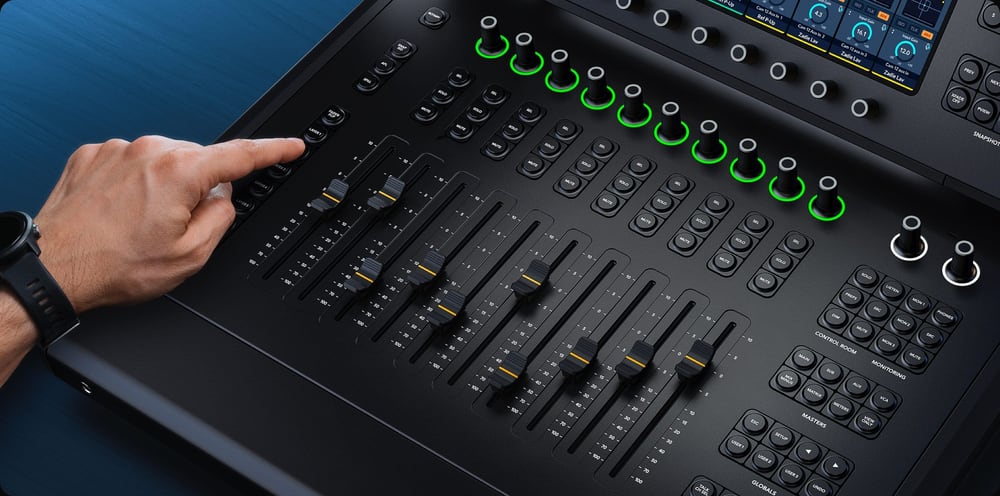 Blackmagic Design Fairlight Live Audio Panel 10 – Upper deck: functions and processing