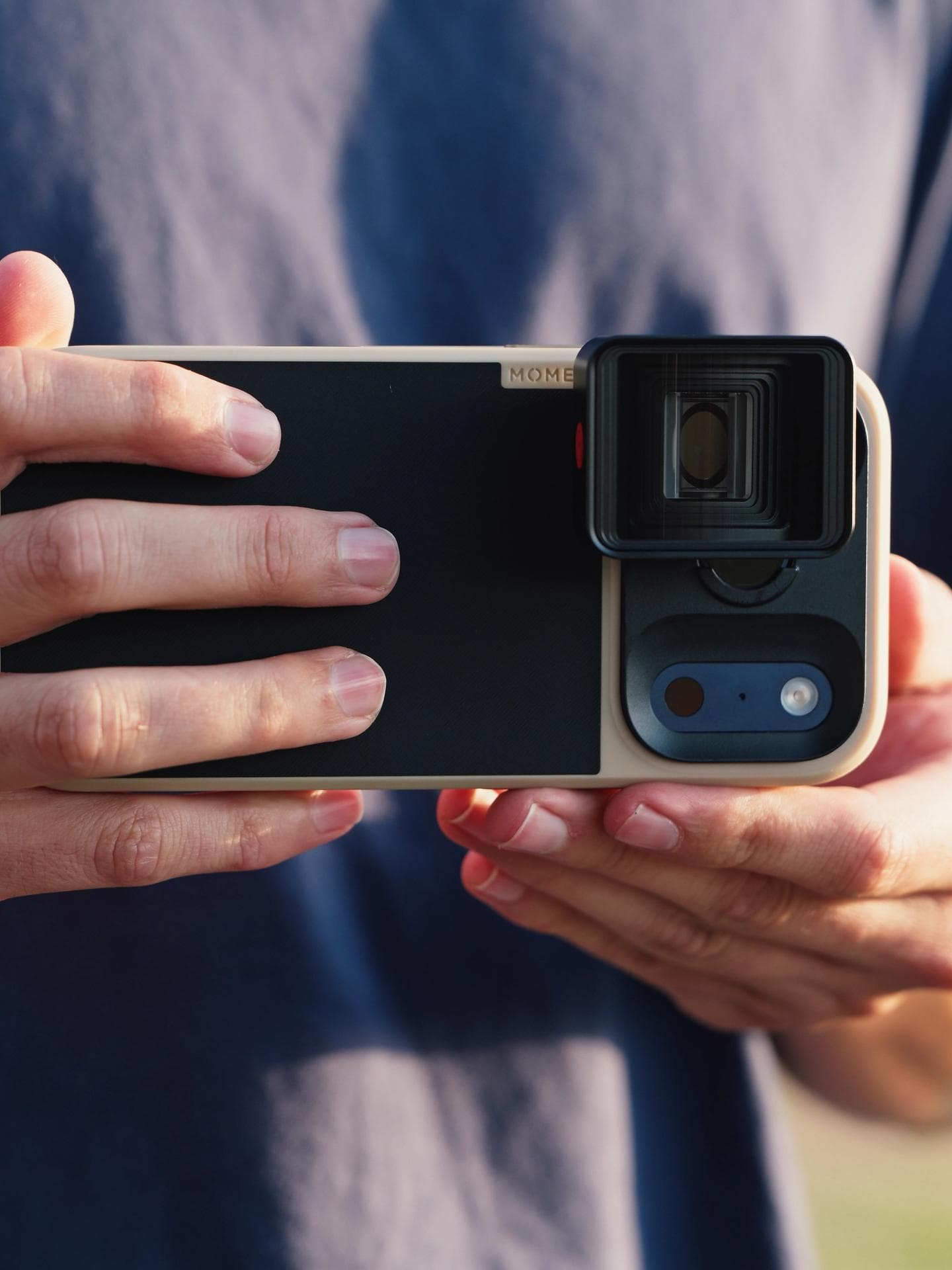 Mobile rig with Moment Anamorphic II lens