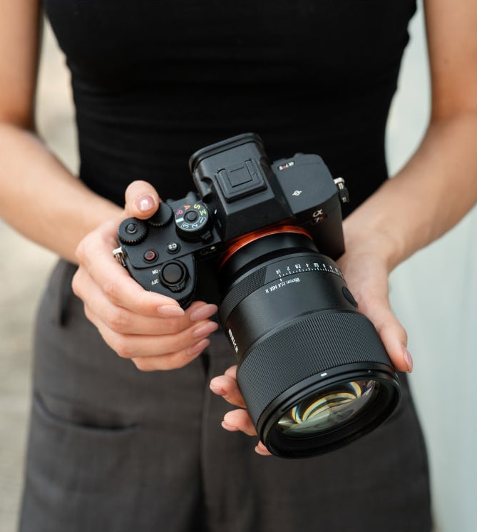 Meike 85mm F1.4 STM MIX II FE – Lightweight polymer body