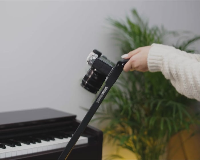 No knobs or buttons