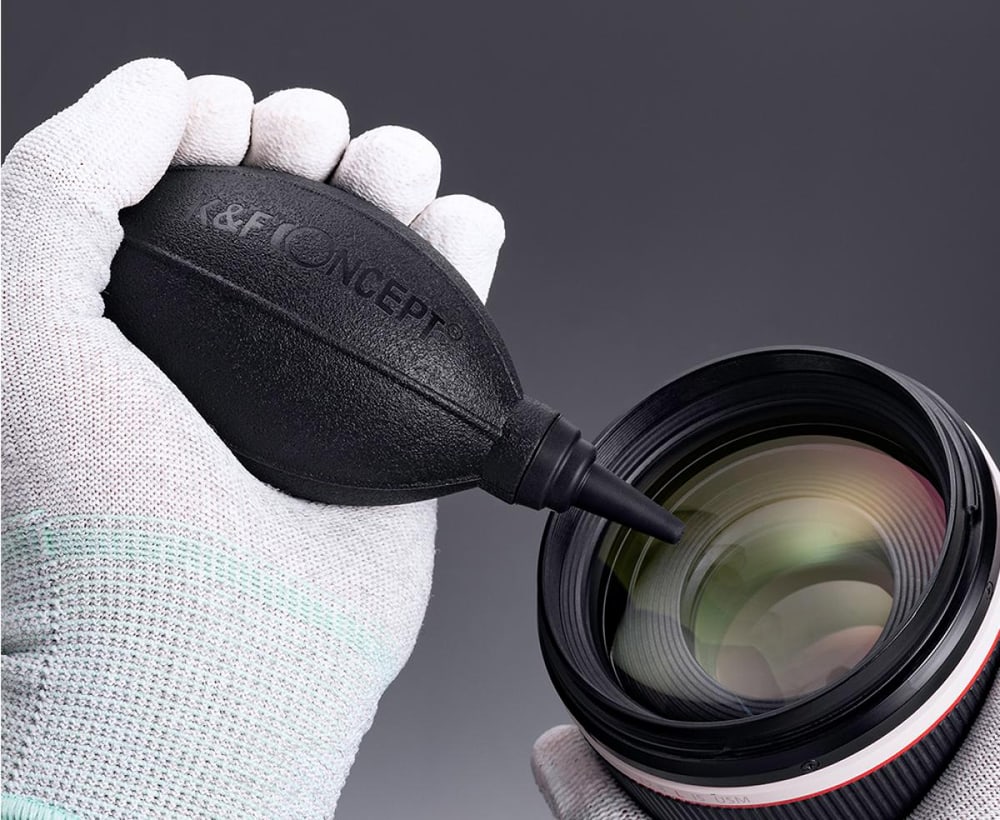 A silicone air blower for dust