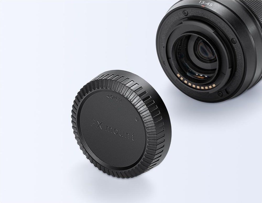 Rear lens cap