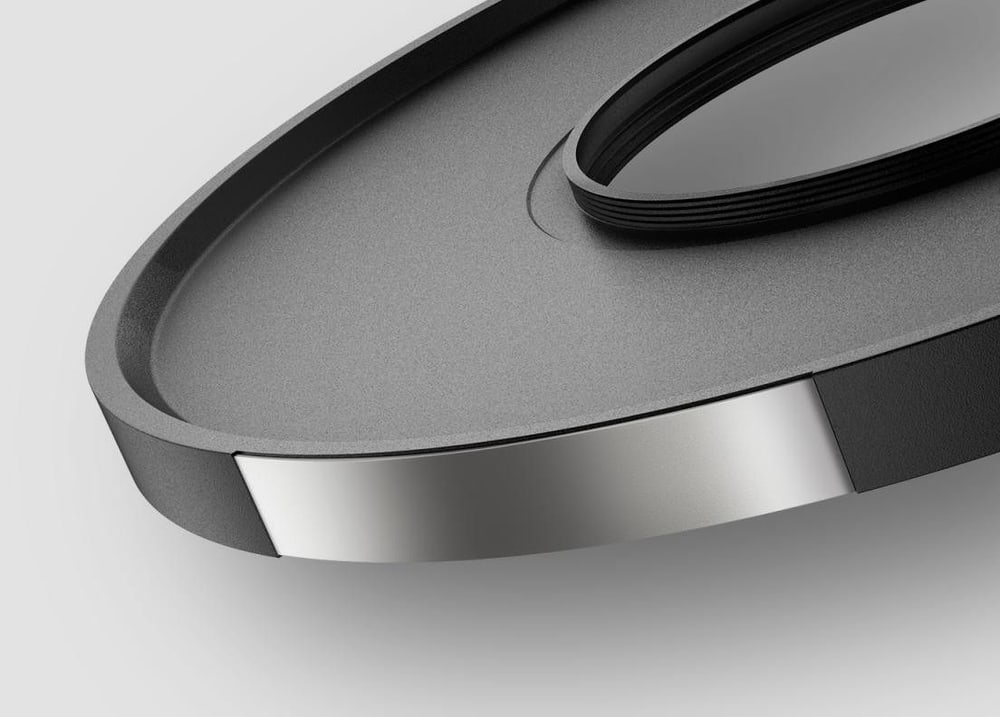 For lenses with a 55 mm thread