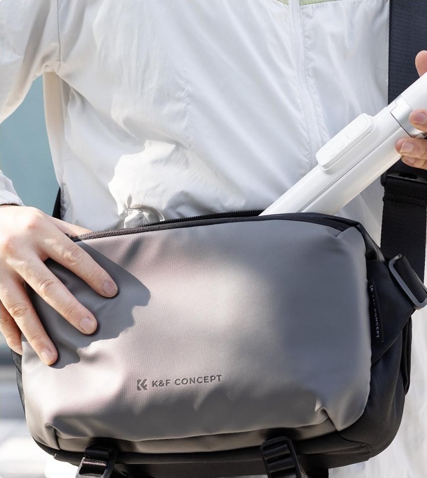 Fits a shoulder bag