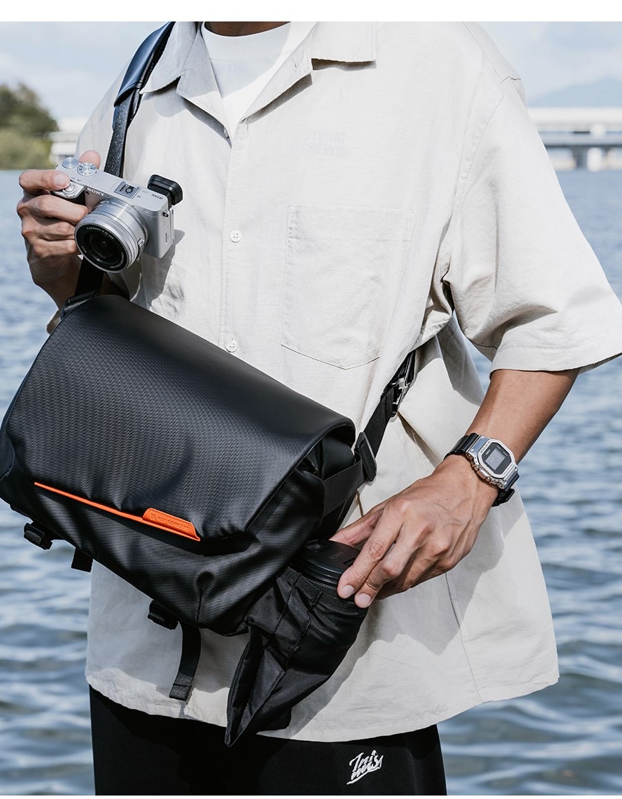 Quick-access side pocket