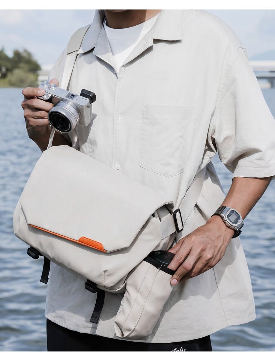 Quick-access side pocket