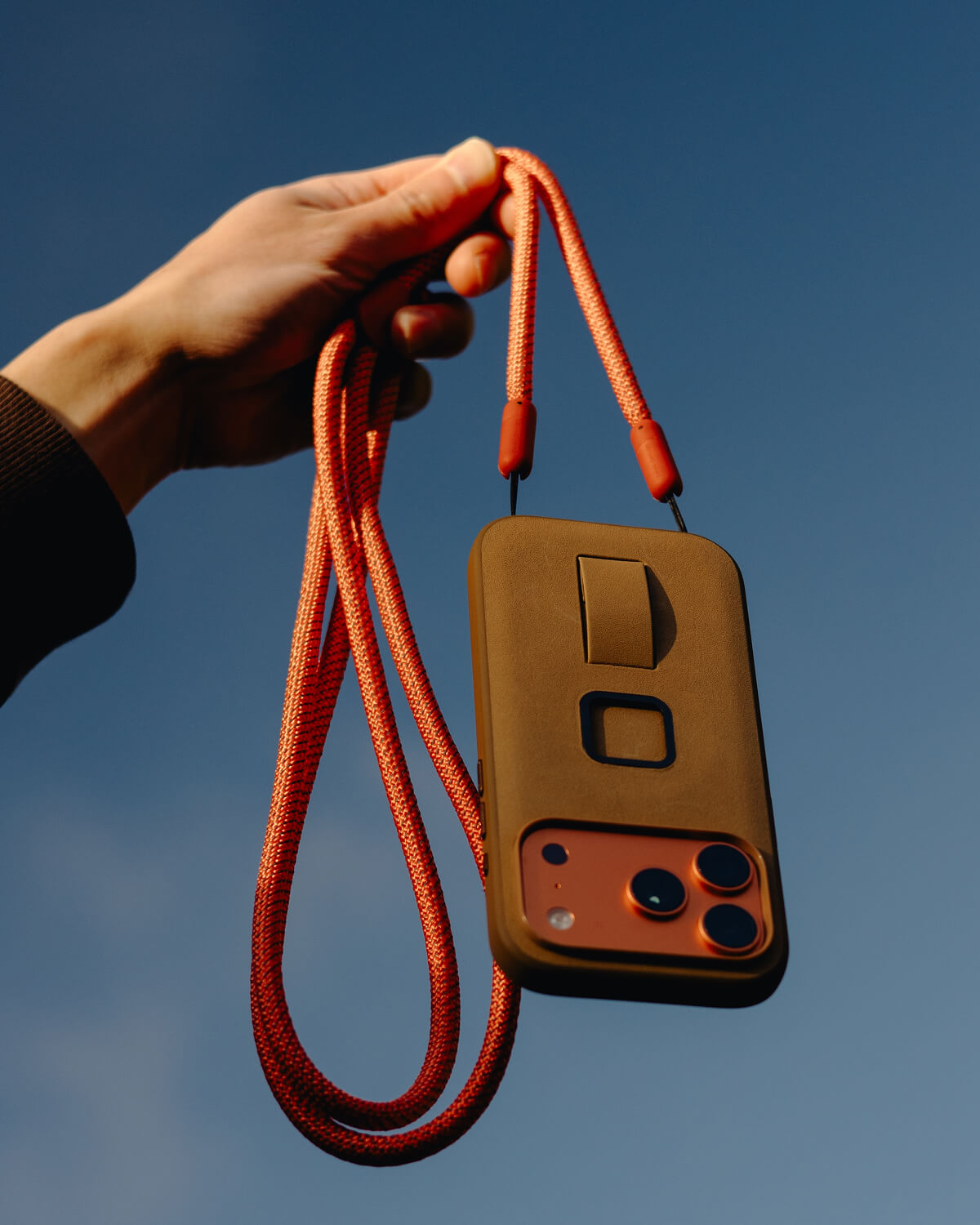 Built-in strap compatibility