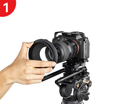 Install the silicone cover to the lens