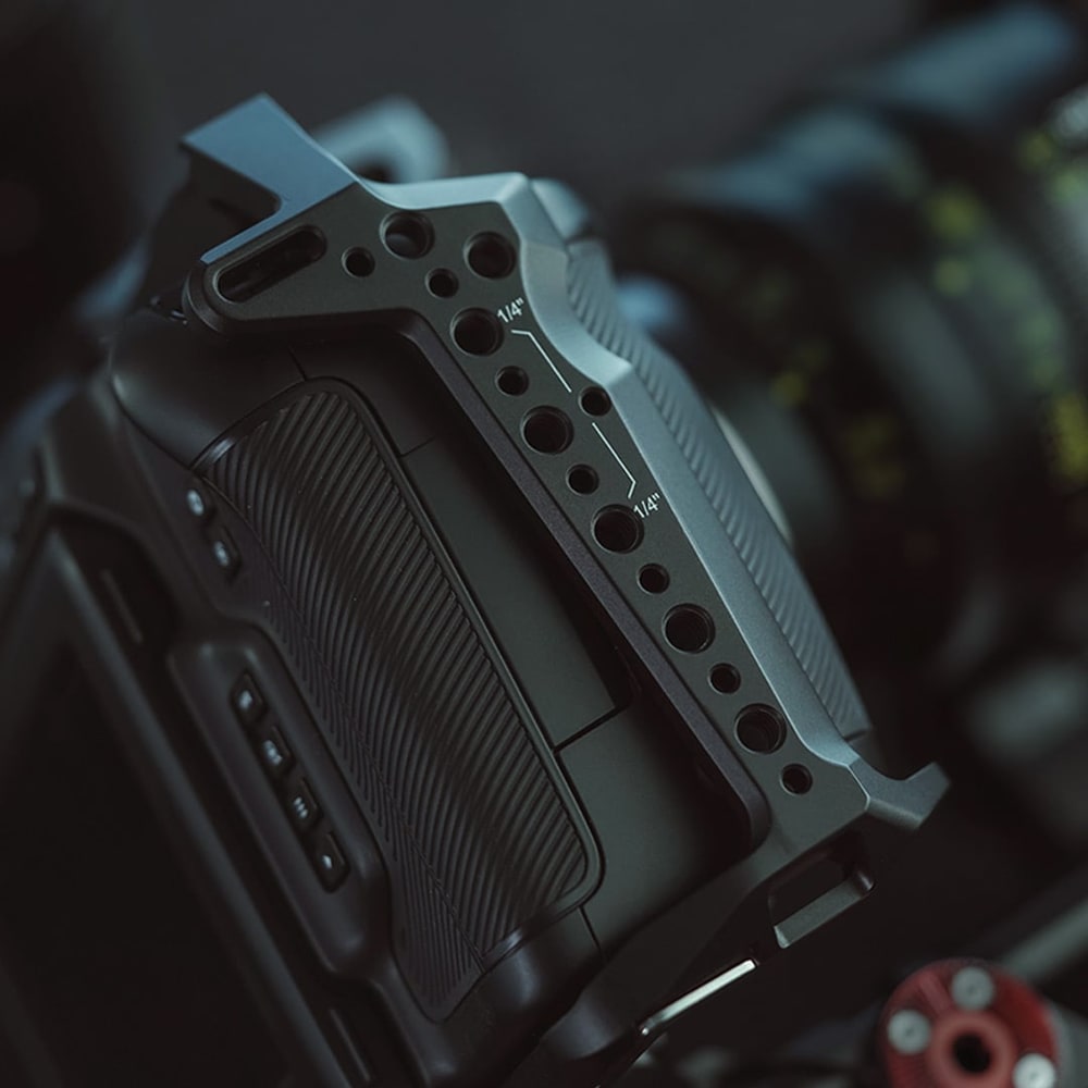 Aluminium armour around the whole camera body