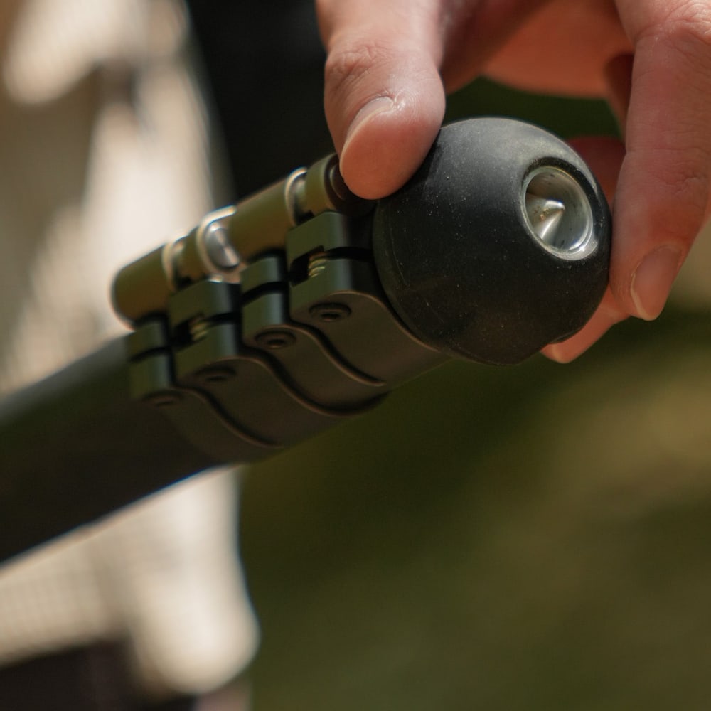 Retractable spikes in rubber feet