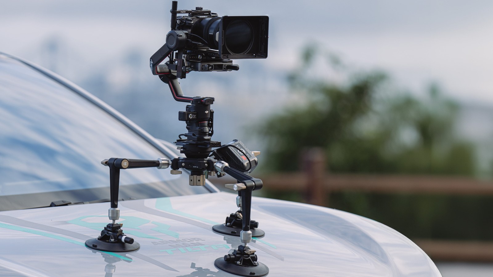 75 mm ball head with a bubble level