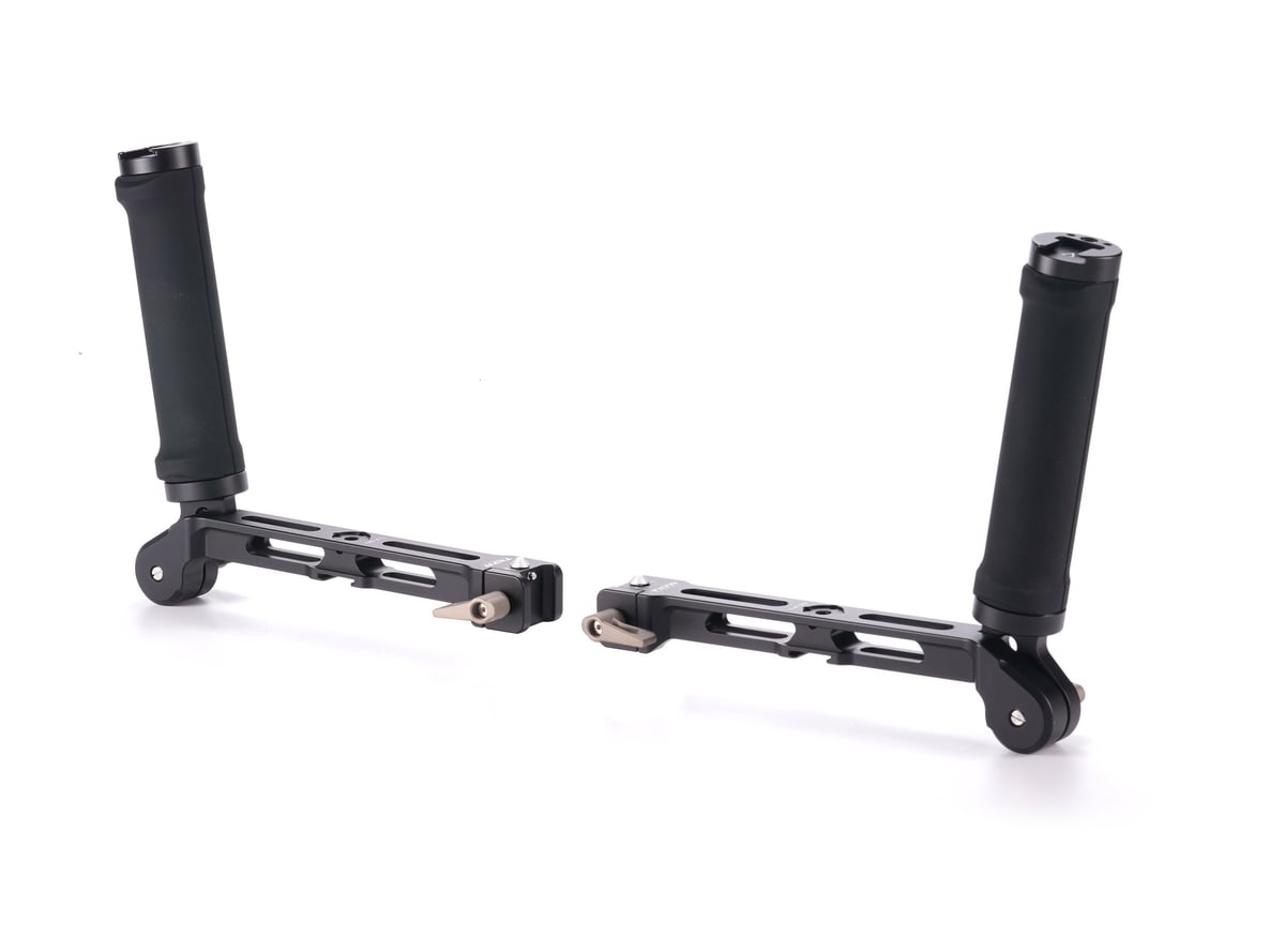 Dual handles for both hands