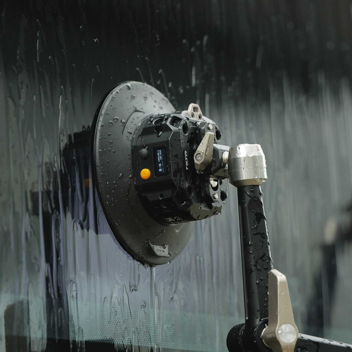 IPX5: rain does not end the shoot