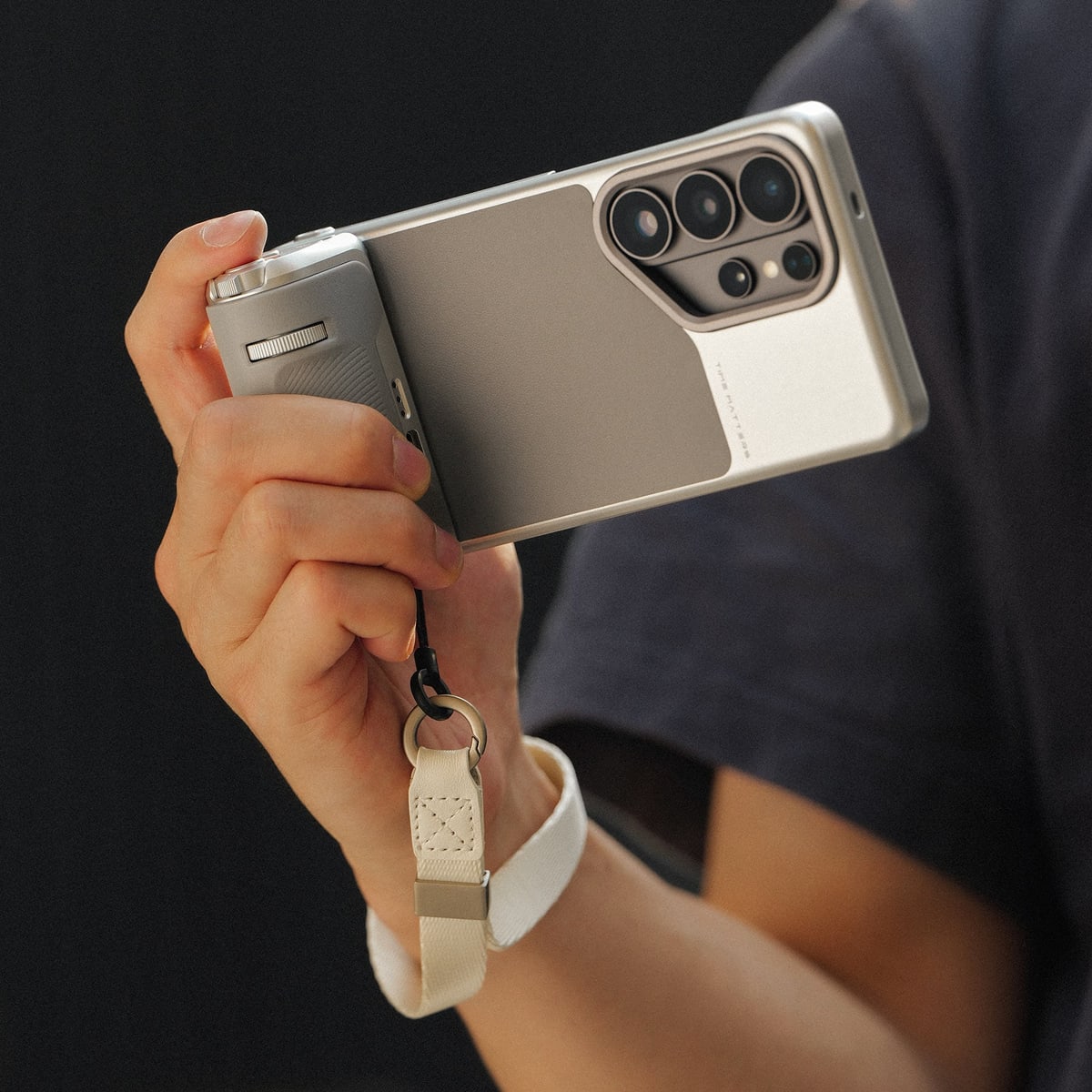 A light handle over Bluetooth