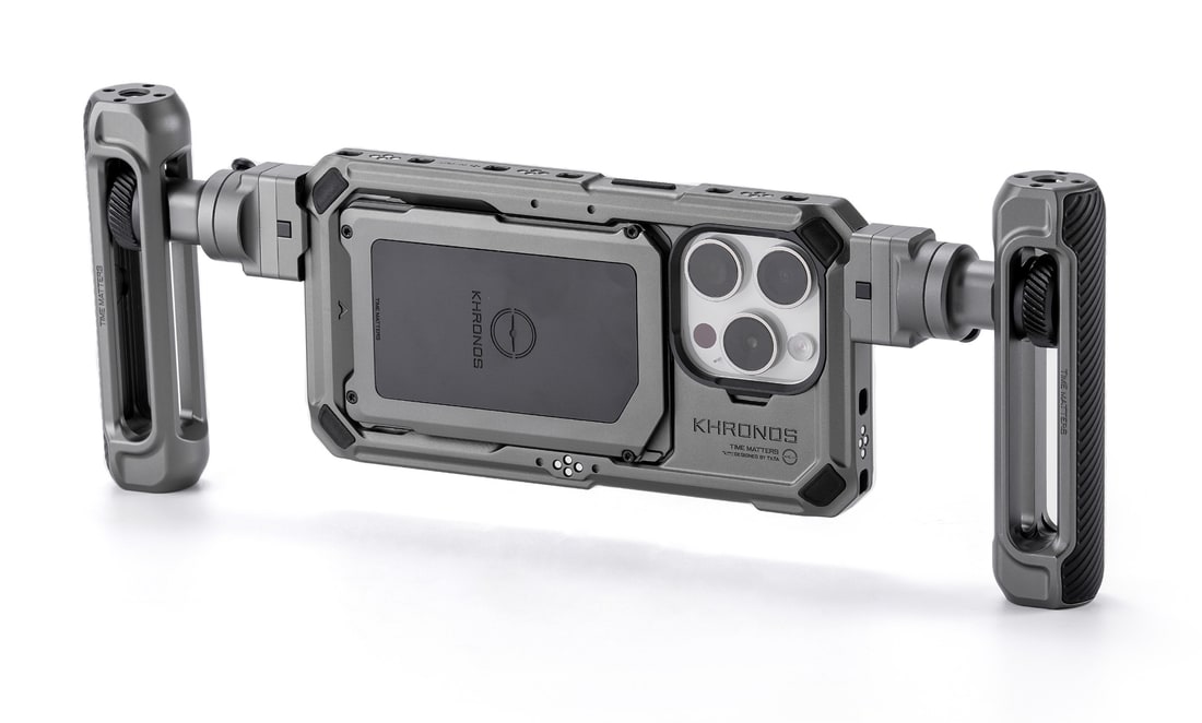 A filmmaking cage around the phone