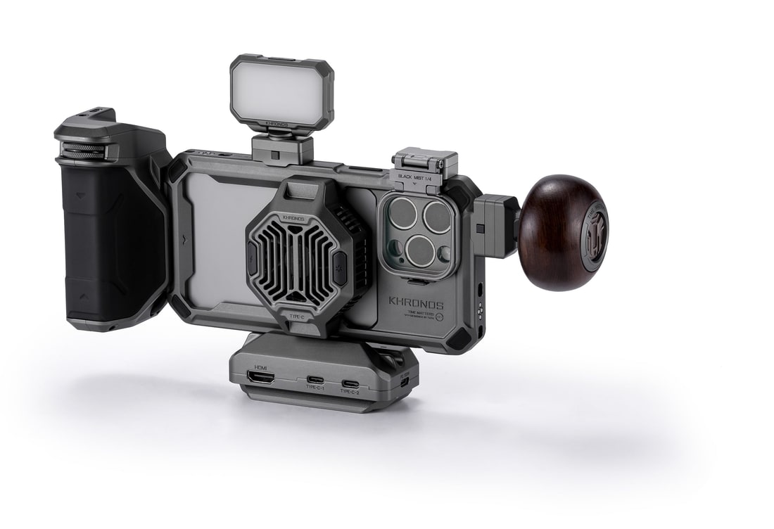 A filmmaking cage around the phone