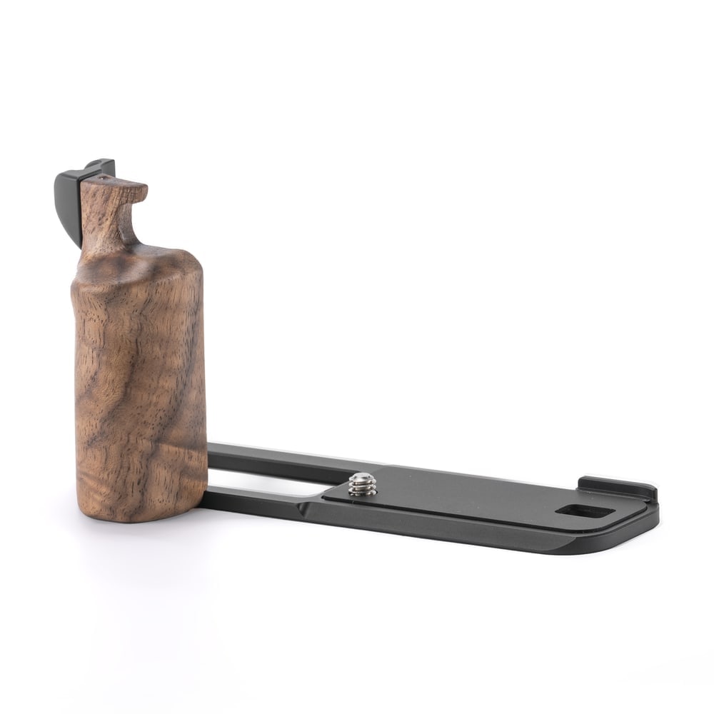 Walnut wooden grip
