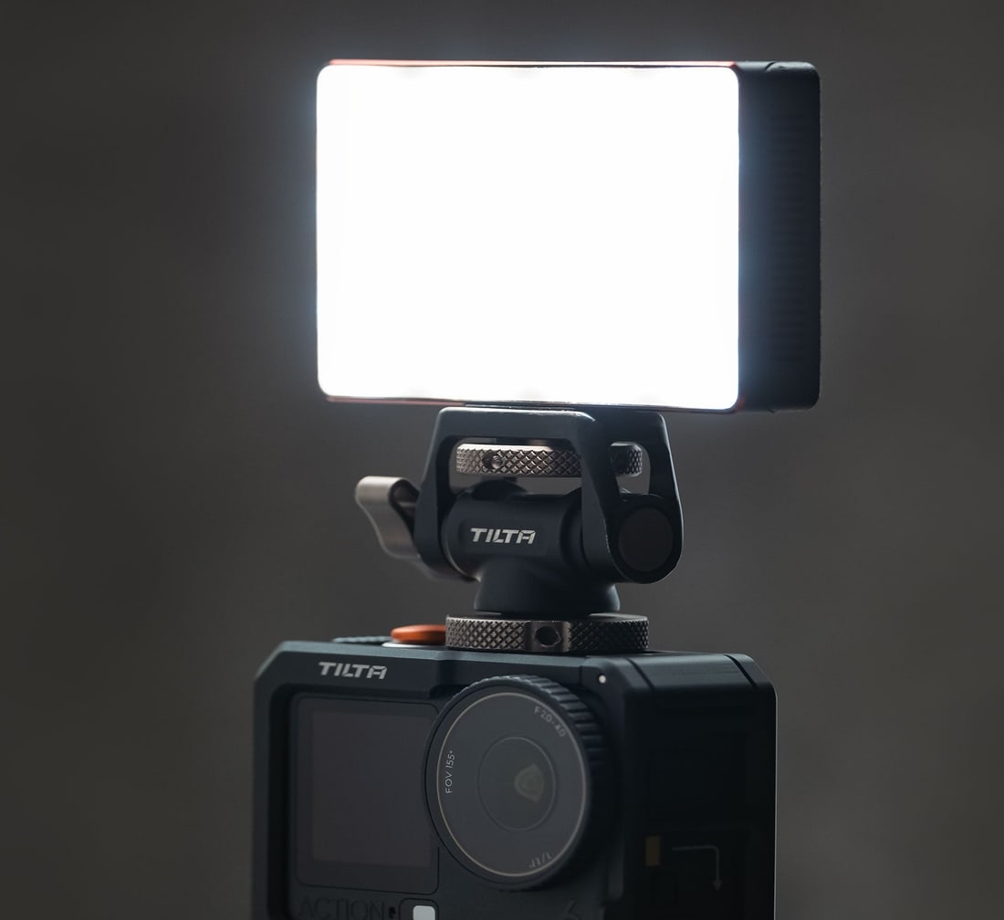 Cold shoe for a light or a microphone