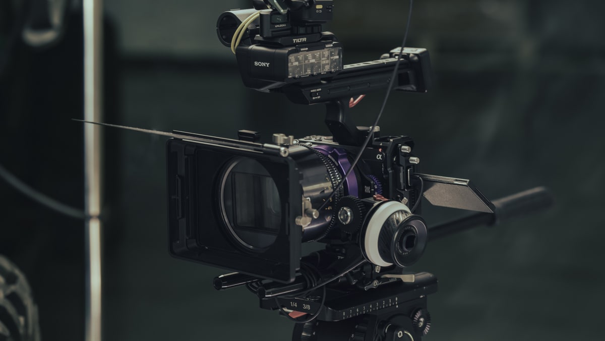 Baseplate and 15mm rods for matte box and follow focus