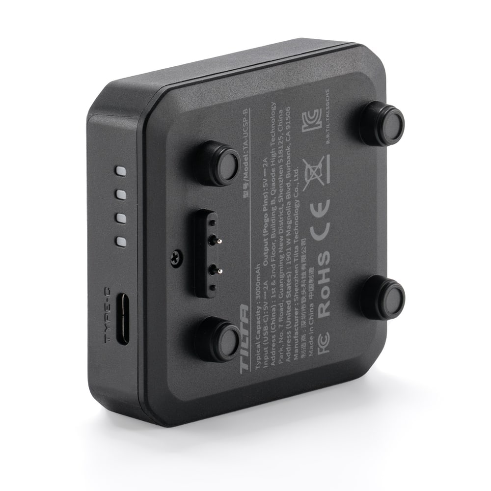 Charging over USB-C, status on the indicators