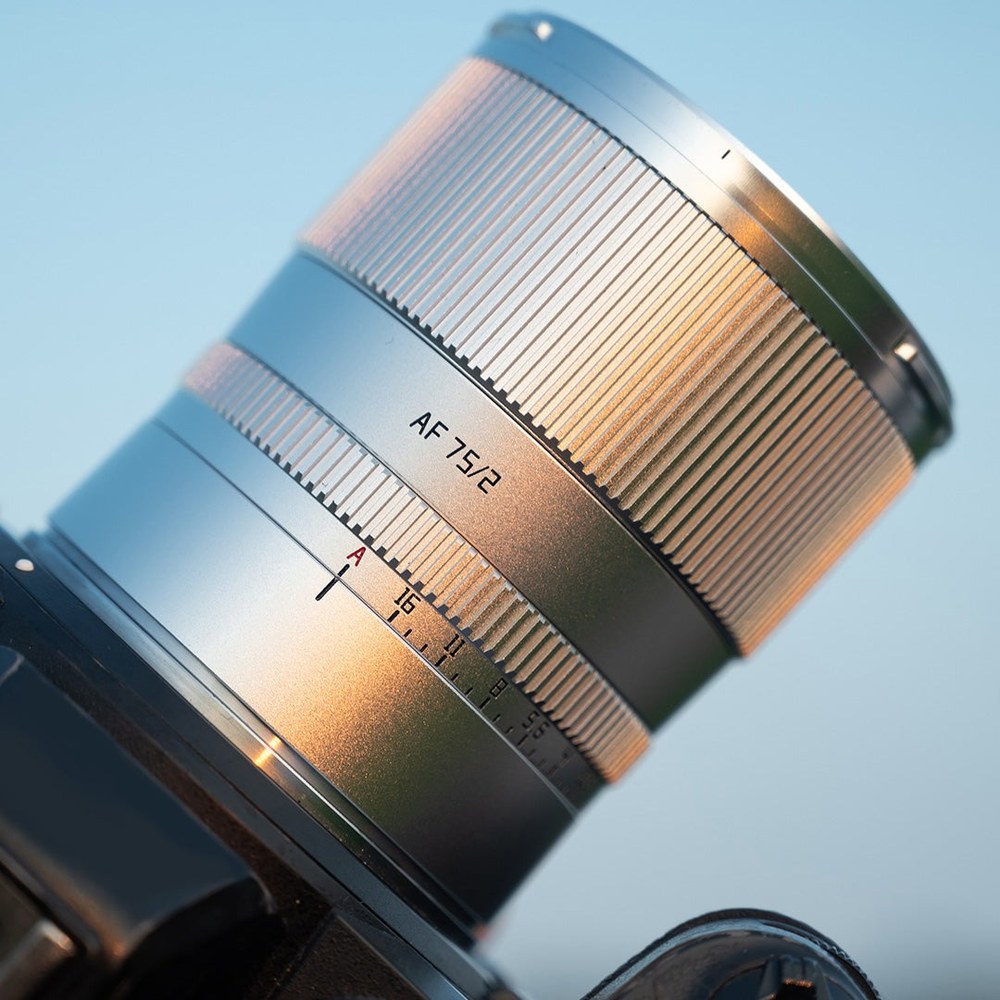 TTArtisan AF 75mm F2 – Fast and quiet focusing