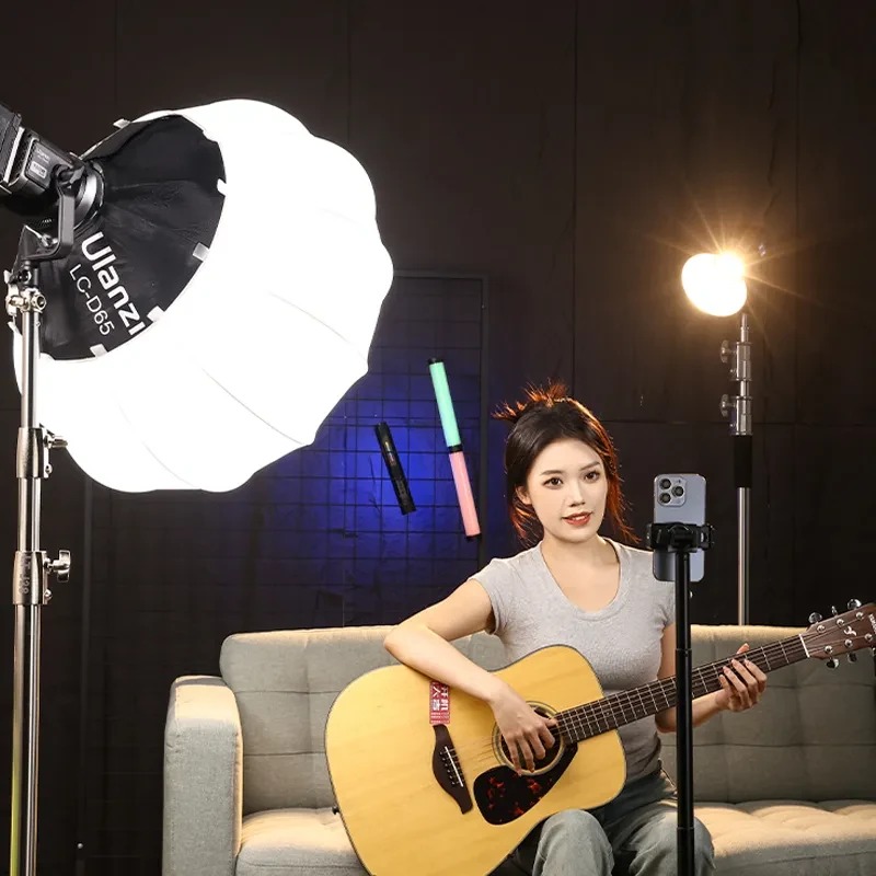 Ulanzi VL-120Bi – Interviews, music and streaming